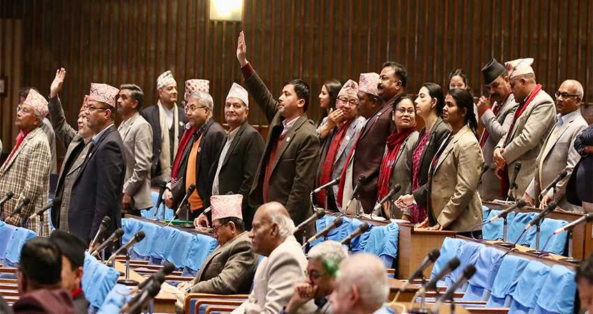 प्रतिपक्षीका कारण गणपूरक सङ्ख्या नपुगेको भनेपछि एमाले सांसदले गरे विरोध