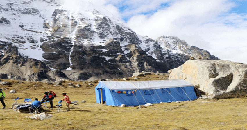 सुनसान रहेको कञ्चनजङ्घा हिमशृङ्खला क्षेत्रमा पर्यटकको आगमन
