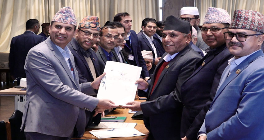 राष्ट्रियसभाका अध्यक्षका उम्मेदवार नारायण दाहालको प्रस्ताव प्रस्तुत