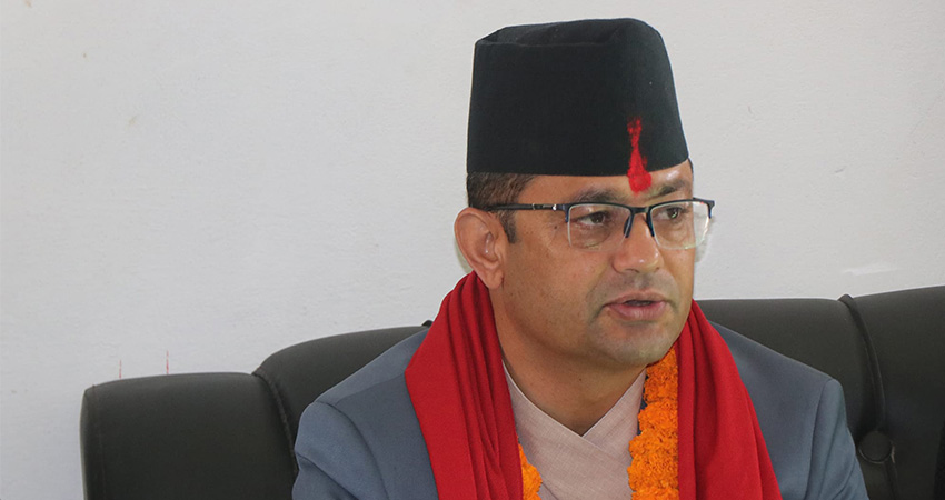 सरकारलाई आवश्यक कानुन निर्माणमा मन्त्रालय जुटेको छ : मन्त्री गिरी