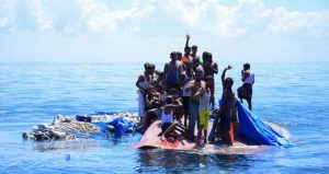डुङ्गा डुबेपछि इन्डोनेसियाको समुद्रमा फसेका ६९ रोहिङ्ग्या शरणार्थीको उद्धार