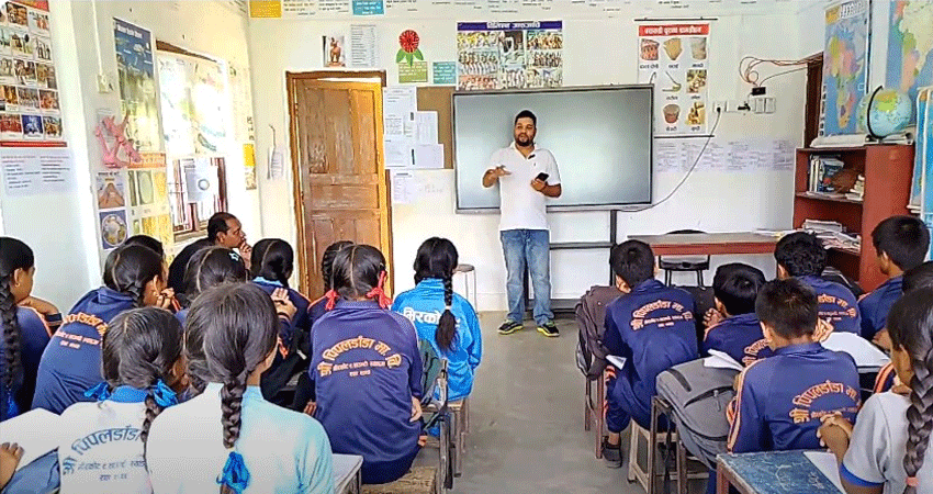 पिपलडाँडा मावि साउन्दीमा उद्घोषण सम्बन्धी प्रशिक्षण