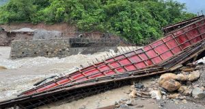 बाढीमा ४१ पुल बगे, १० करोड बढीको क्षति