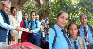 तीन सन्तानकी आमा रेनु, छोरीसँगै विद्यालय जान्छिन्