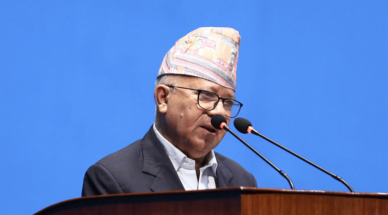 लोकतन्त्रलाई सुदृढ बनाएर लैजान सङ्कल्प गरौँः माधव नेपाल