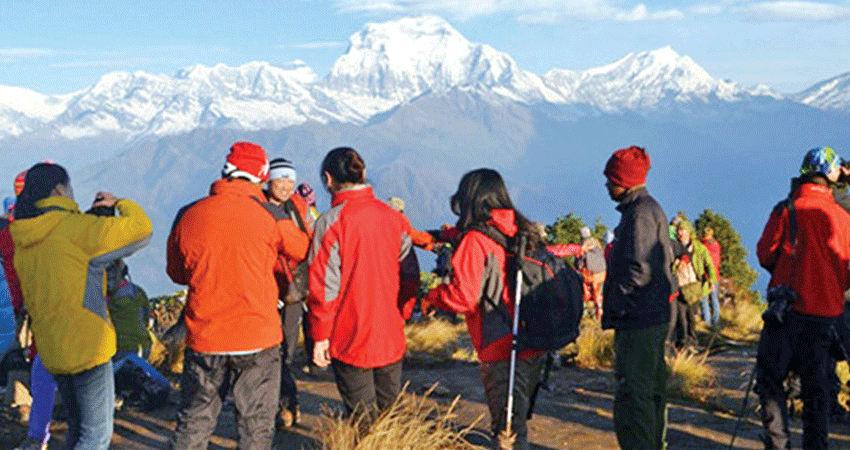 अत्यधिक चिसो बढेसँगै पर्यटक आवागमनमा कमी