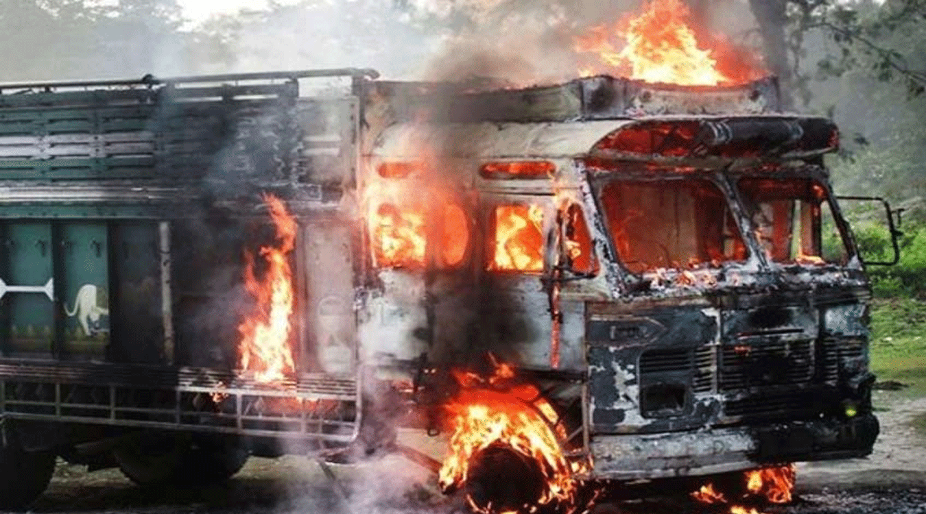 दाङको लमहीमा गुडिरहेको ट्रकमा आगलागी