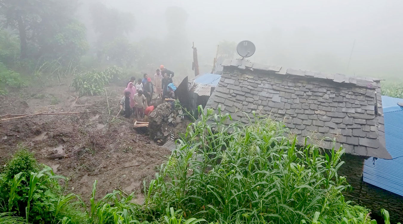 बागलुङ पहिरोः तीनजना बेपत्ता
