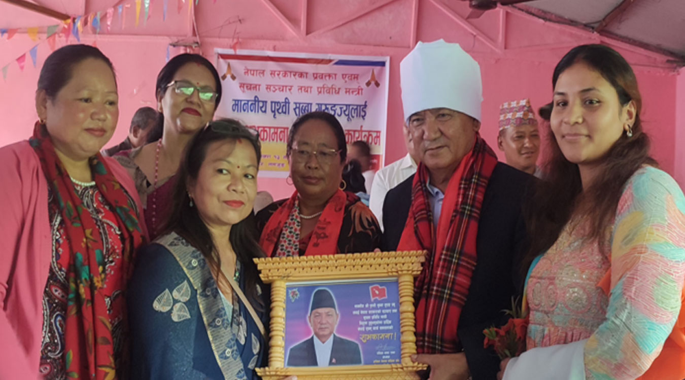 जनताको चाहनाअनुरुप सरकारले विकास गर्ने : सञ्चारमन्त्री गुरुङ