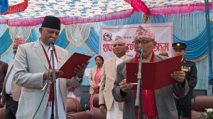 मुख्यमन्त्री आचार्यसहित आठ मन्त्रीले लिए शपथ
