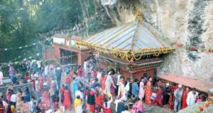 शेषनारायण मन्दिरमा आज बिहानैदेखि दर्शनार्थीको घुइँचो