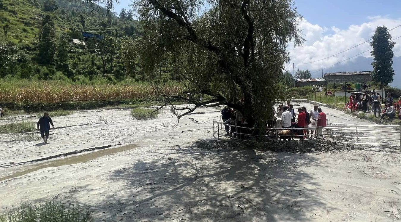 कुवापानीको पहिरोले पुरियो आदिबराह ताल