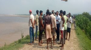 बस्तीमा बाढी पस्ने डरले निदाउन सक्दैनन् नरैनापुर र सोनारीवासी