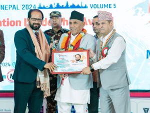ब्रिटिस कलेजका निर्देशक ‘ग्लोबल एजुकेशन लिडरशिप अवार्ड’बाट सम्मानित