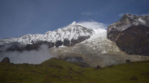 धौलागिरि आइसफलतर्फ पर्यटकको आकर्षण बढ्दो