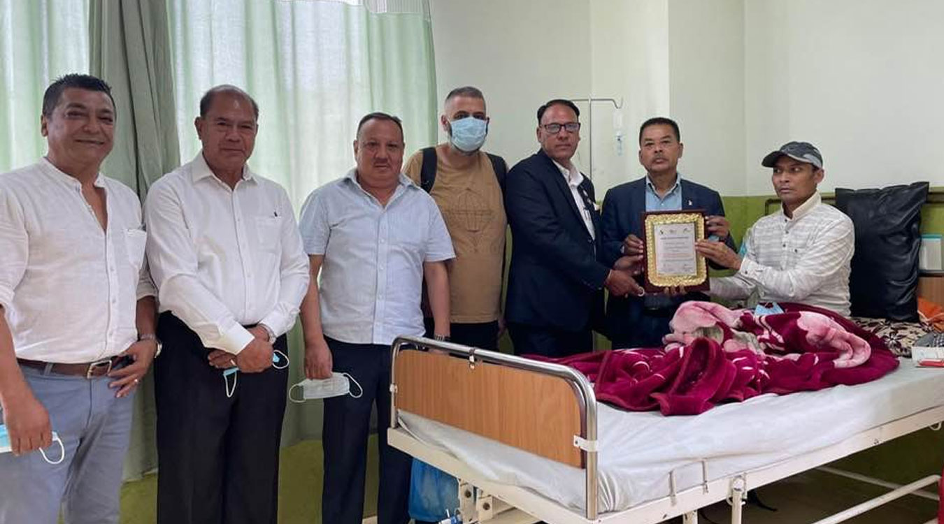 मिर्गौलापीडित पत्रकार दियालीलाई आर्थिक सहयोग