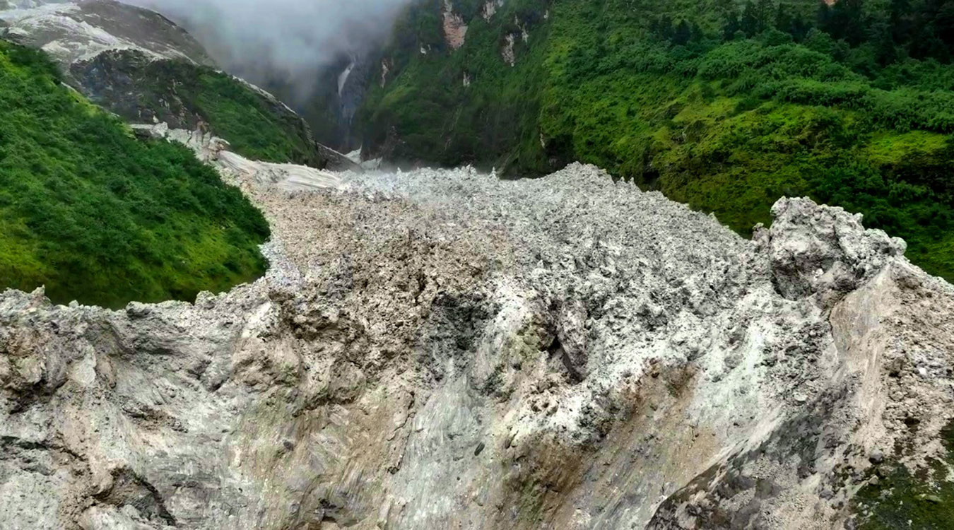हिमालमा सन्निकट सङ्कट