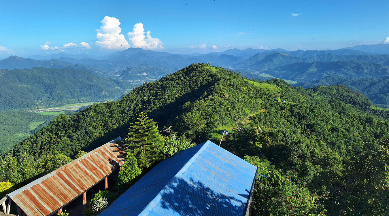 सदरमुकामबाट नजिकै रहेको गलेखामकोट बाटोको असुविधाले ओझेलमा 