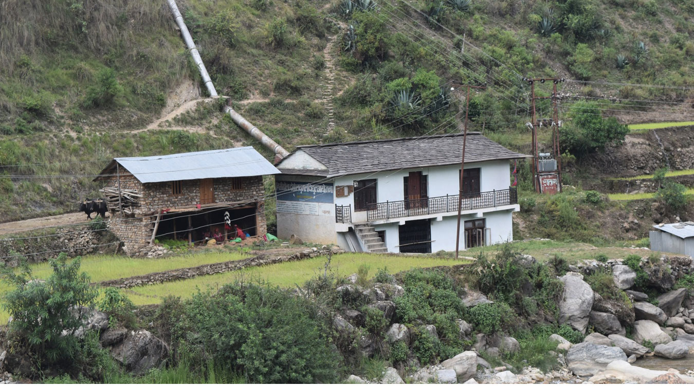बागलुङका एक हजार तीन सयभन्दा बढी घर बिजुलीविहीन