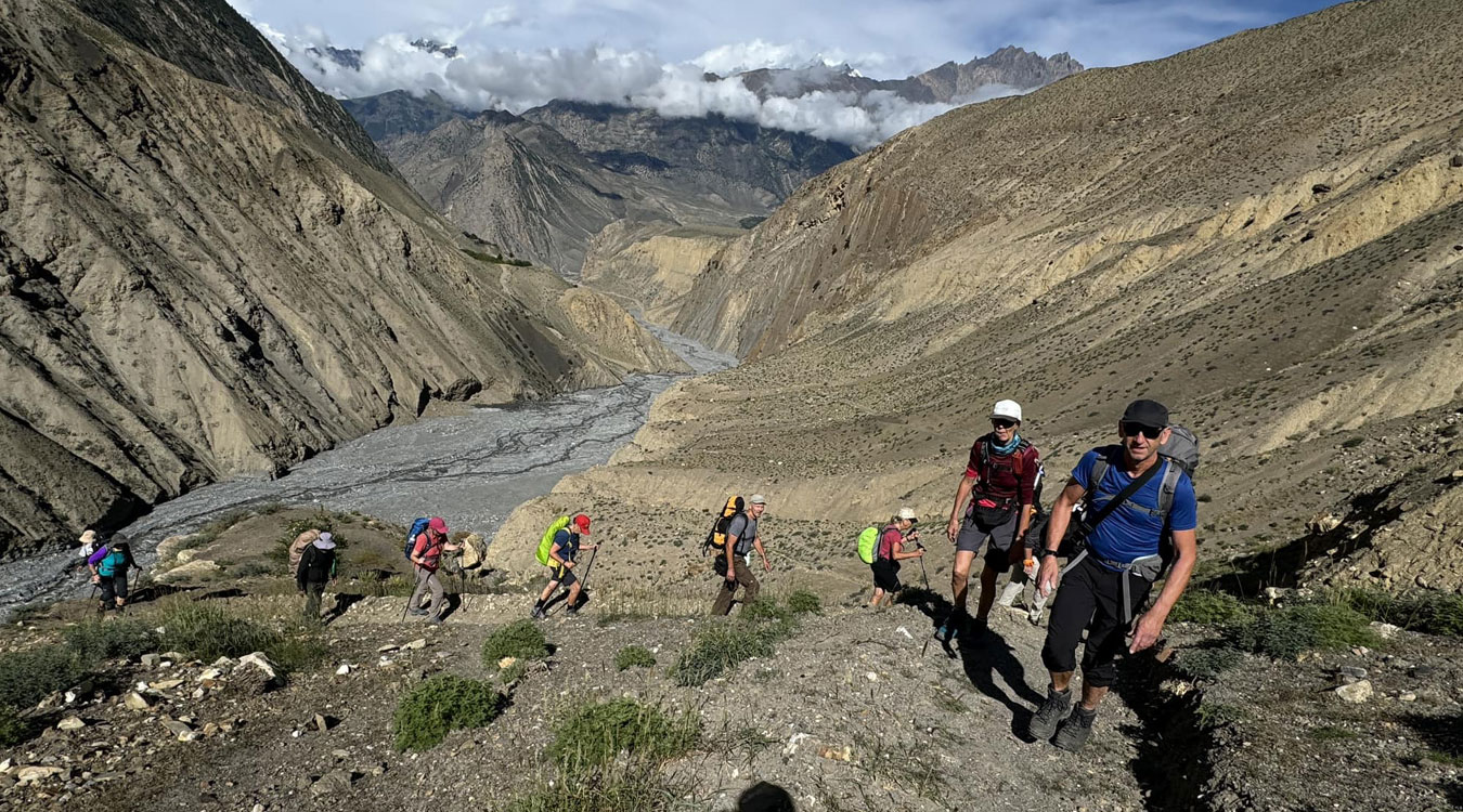 मुस्ताङको सुन्दरतामा विश्वभरका पर्यटक आकर्षित