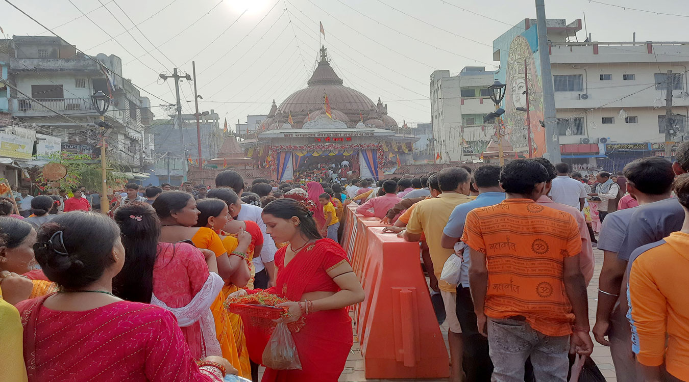 गहवामाईमा दशनार्थीको घुइँचो