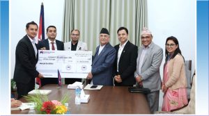 माछापुच्छ्रे बैंकद्वारा बाढीपहिरो र डूबानबाट प्रभावितलाई आर्थिक सहयोग