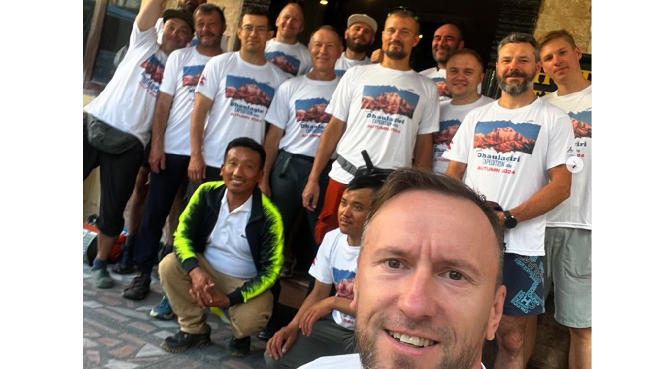 धवलागिरिमा अस्ताए पाँच रुसी आरोही