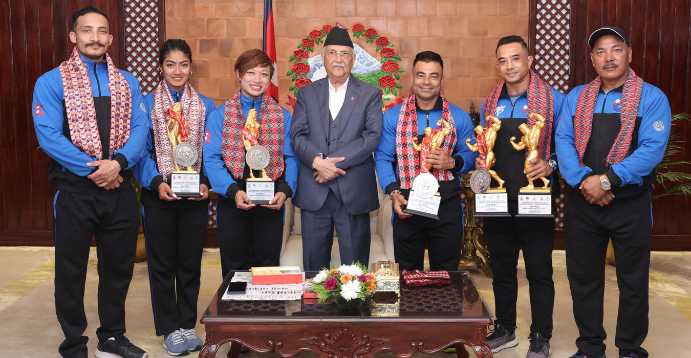 शारीरिक सुगठनमा विजयी खेलाडी प्रधानमन्त्रीबाट सम्मानित
