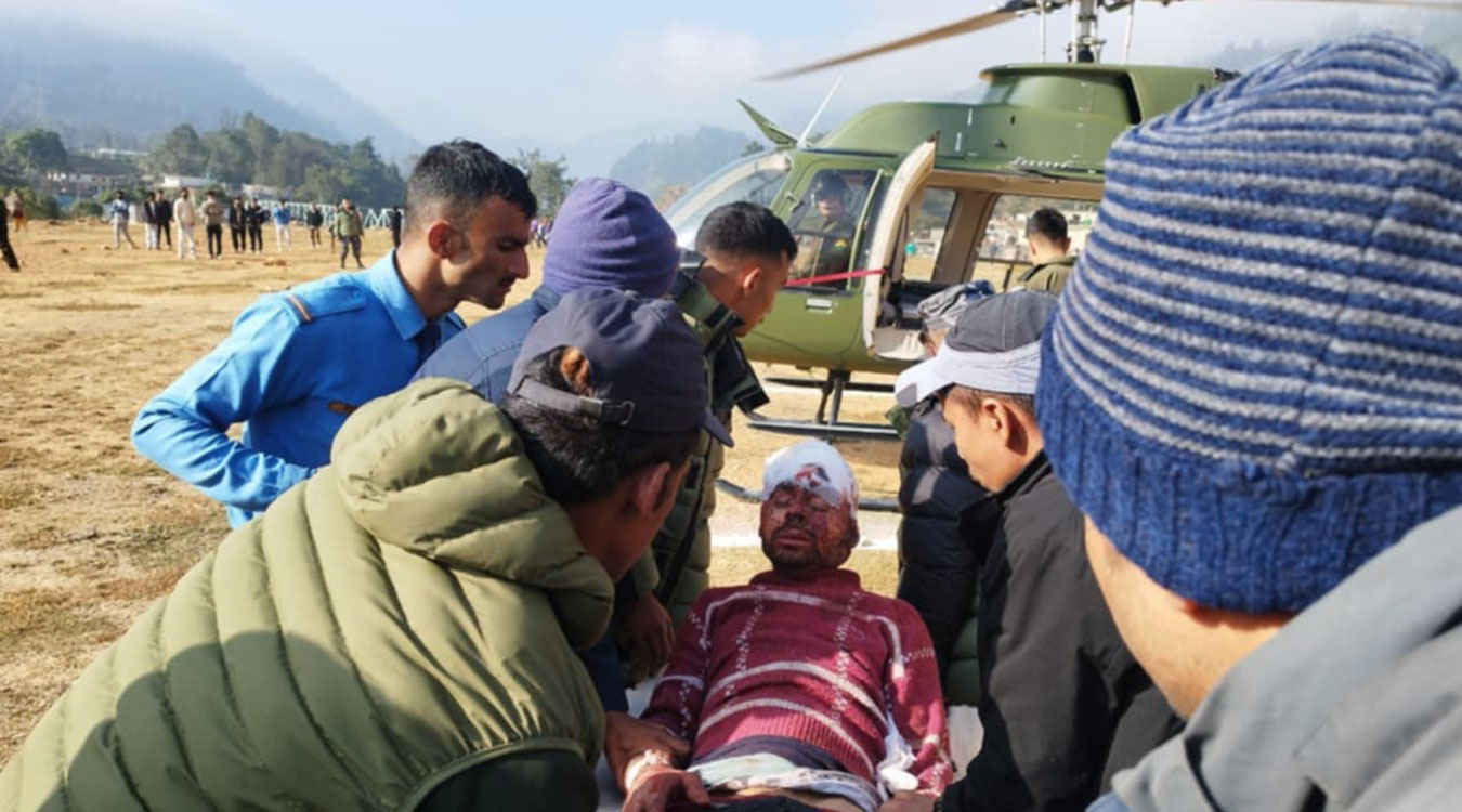 दार्चुला जीप दुर्घटना अपडेट : घाइतेलाई सेनाको हेलिकप्टरमा धनगढी लगियो