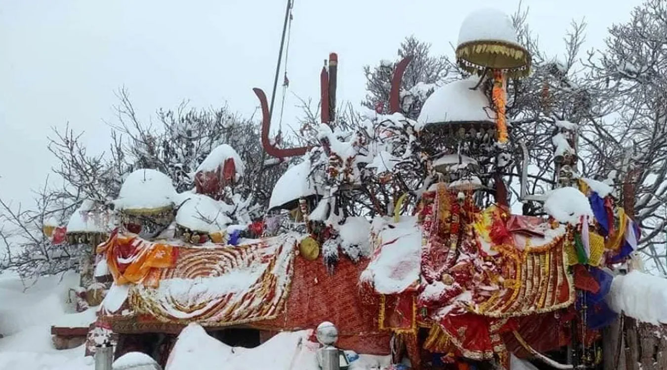 शनिबार छ हजार ३९३ जना भक्तजनले पाथीभरा दर्शन गरे शनिबार छ हजार ३९३ जना भक्तजनले पाथीभरा दर्शन गरे