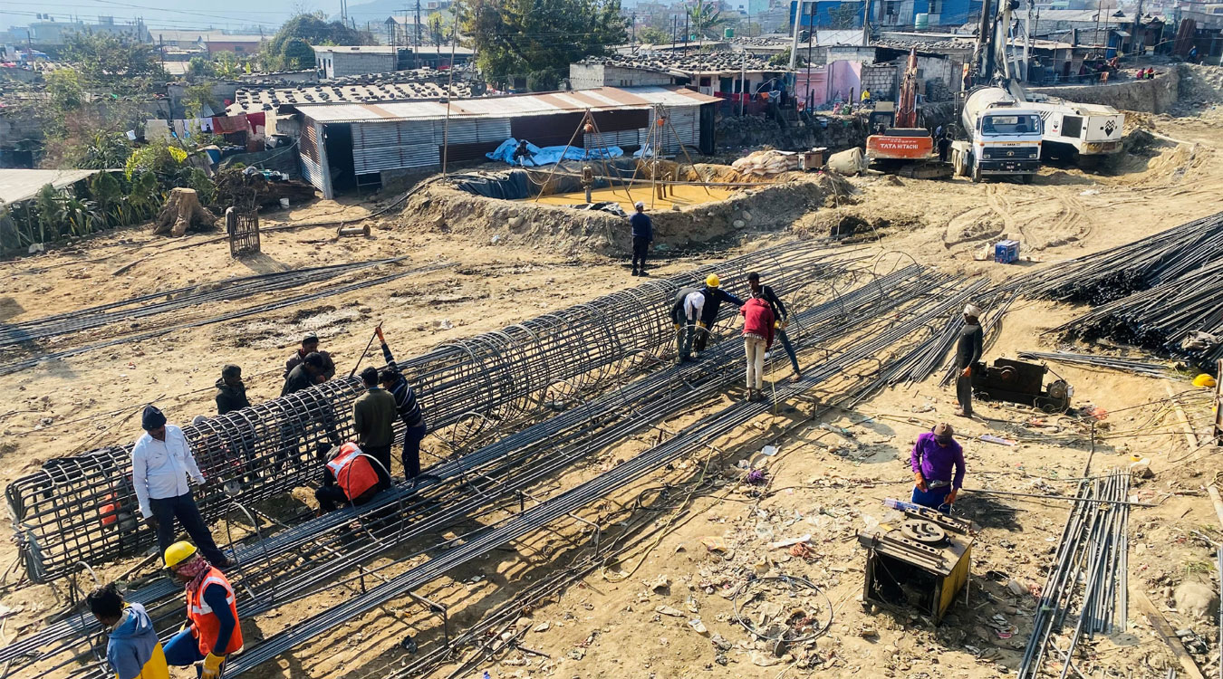 सेती नदीको निर्माणाधीन पुलको भौतिक प्रगति २८ प्रतिशत
