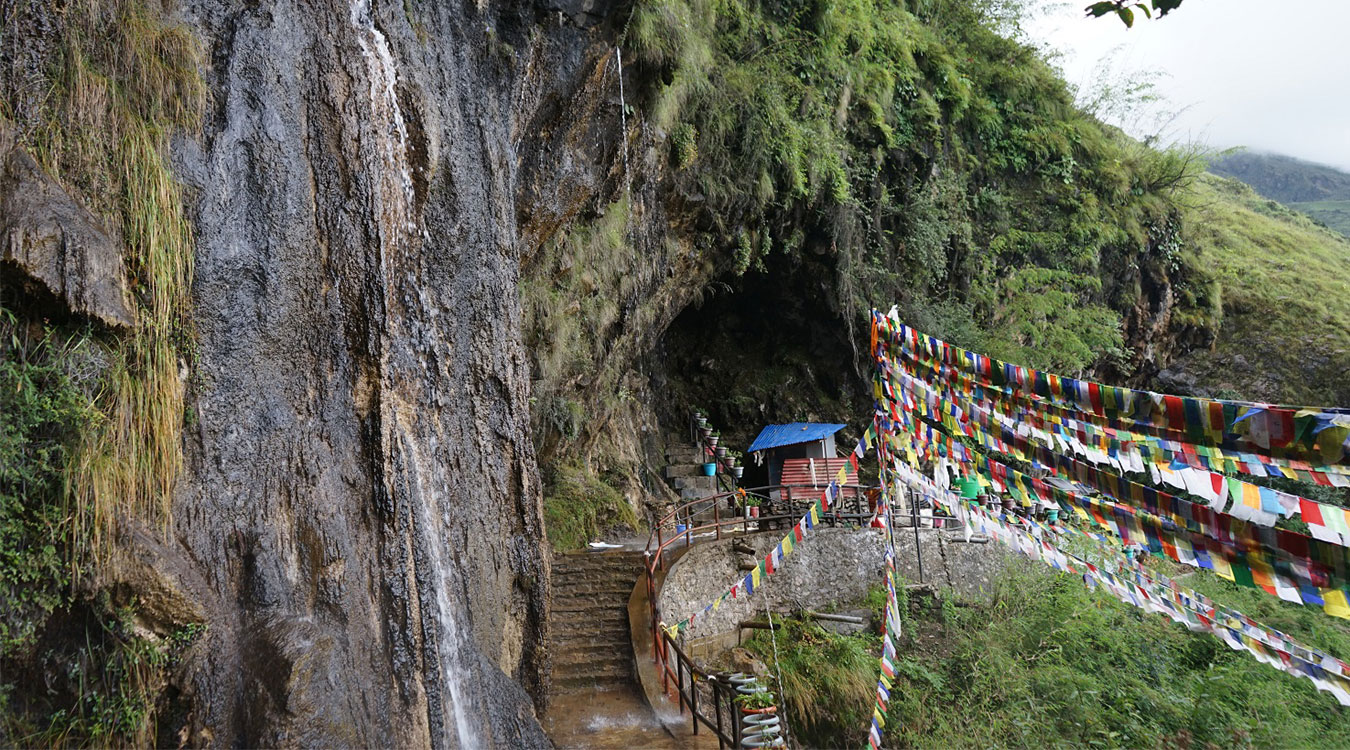 थासाङको नयाँ गन्तव्य गुरुसाङ्वो गुफा