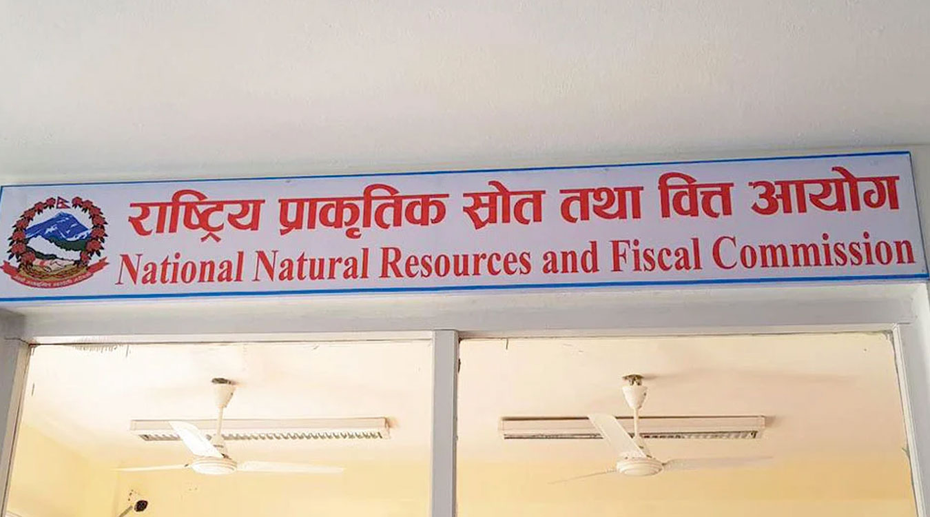 ‘कार्यान्वयनयोग्य कानुन निर्माण गरौँ’