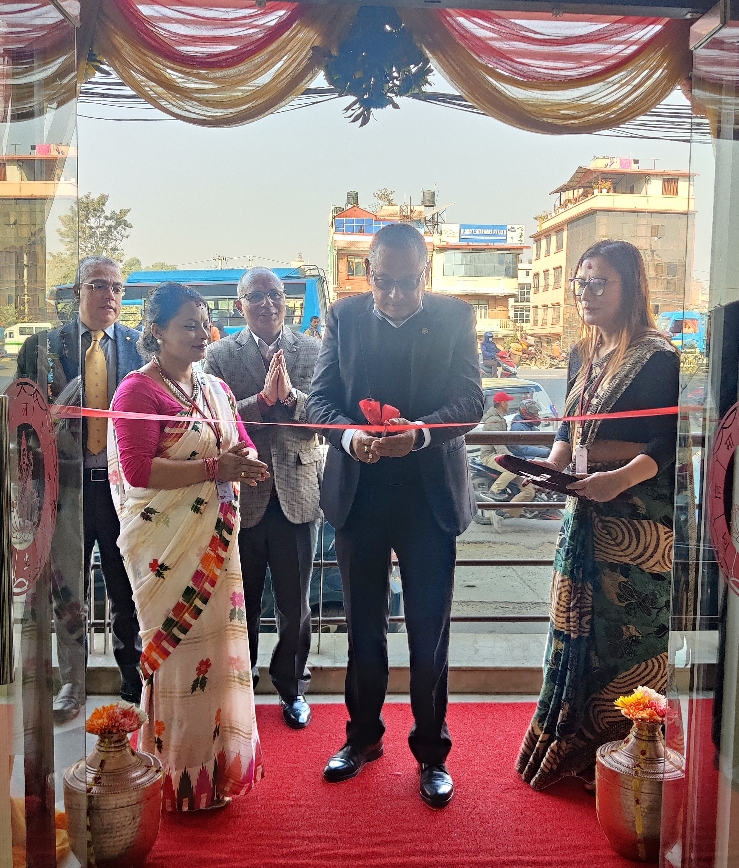 बानेश्वर शाखालाई स्थानान्तरण गरी कोटेश्वरको नामबाट सम्पूर्ण बैङ्किङ सेवा