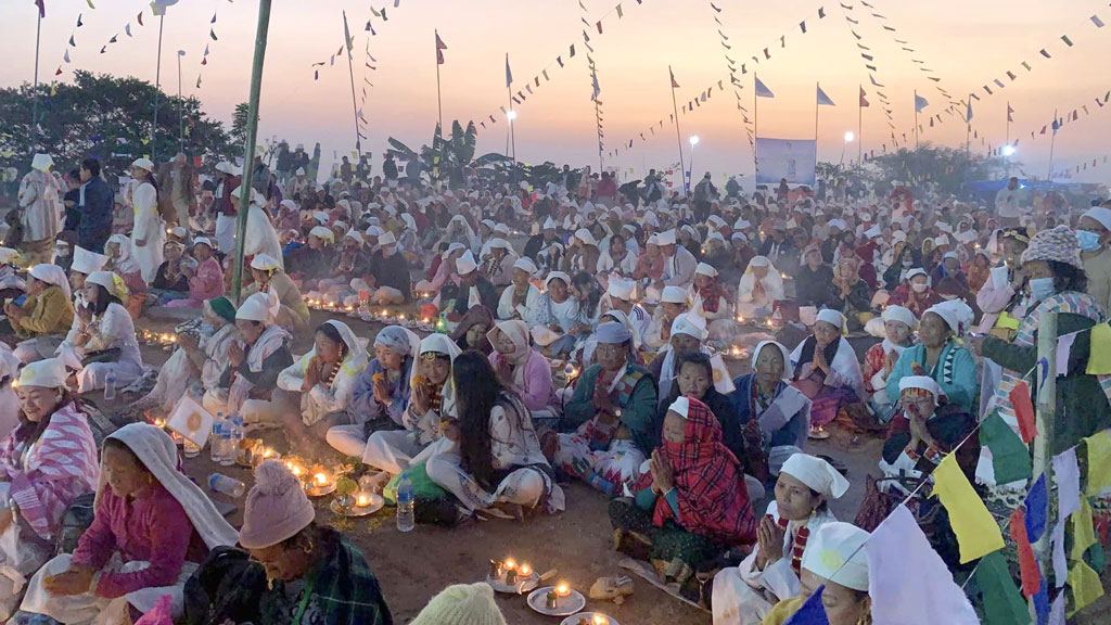 माङसेबुङमा धार्मिक पर्यटकको घुँइचो