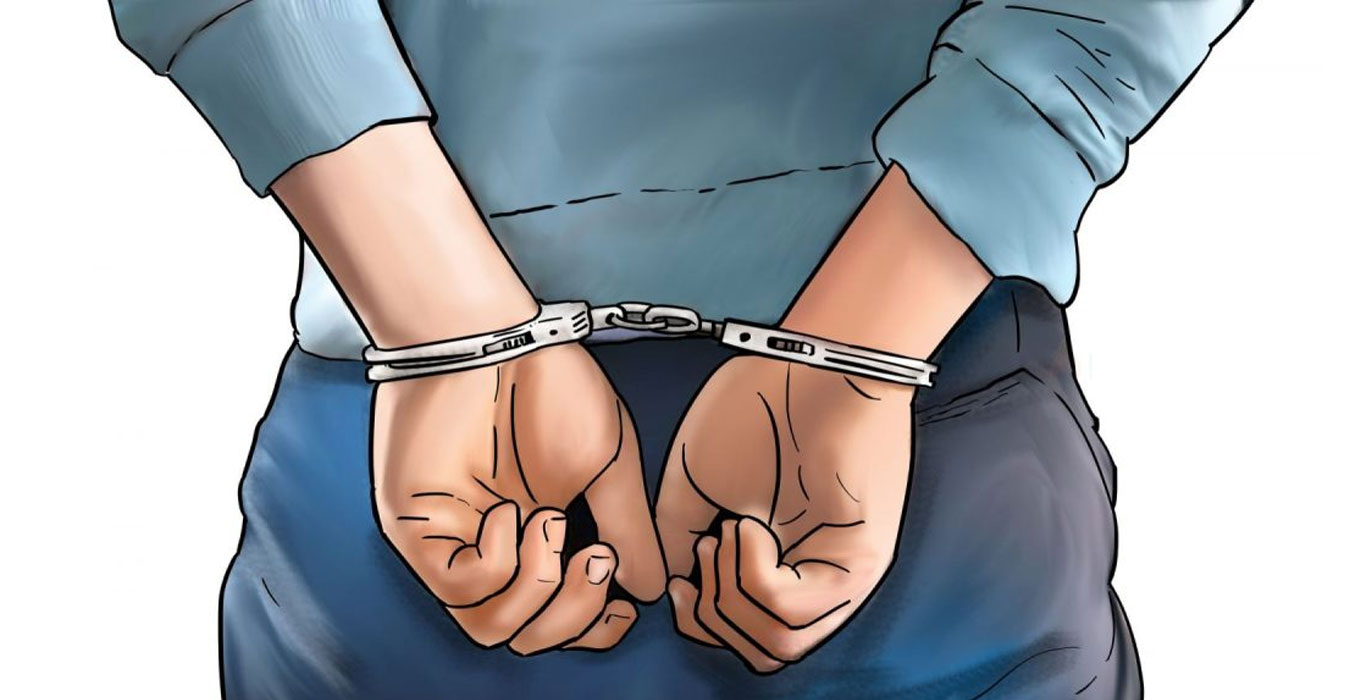 नक्कली इन्सपेक्टर बनेर ठगी गरेको आरोपमा दुई जना पक्राउ