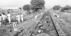 भारतमा रेलले किच्दा १३ जनाको मृत्यु, मृत्यु हुनेमा तीन नेपाली