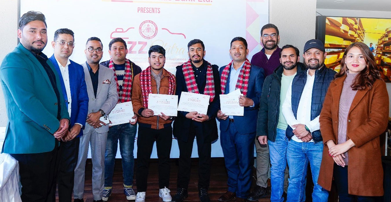 महालक्ष्मी विकास बैंक बिजचित्र फोटोग्राफी प्रतियोगिता-संस्करण २ को पुरस्कार वितरण