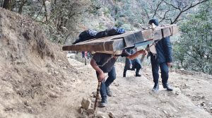 भरियाले धानेको खुम्बु क्षेत्रको ढुवानी