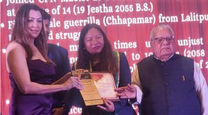 गाउँपालिका उपाध्यक्ष गोलेलाई अन्तर्राष्ट्रिय महिला नेतृत्व सम्मान