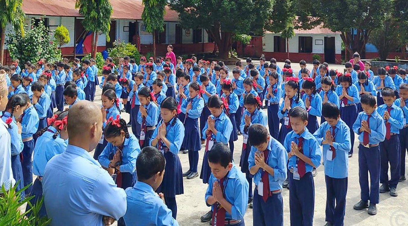 शहरको विद्यालयमा पढ्न छोडेर गाउँको गणेश माविमा आउँछन् विद्यार्थी