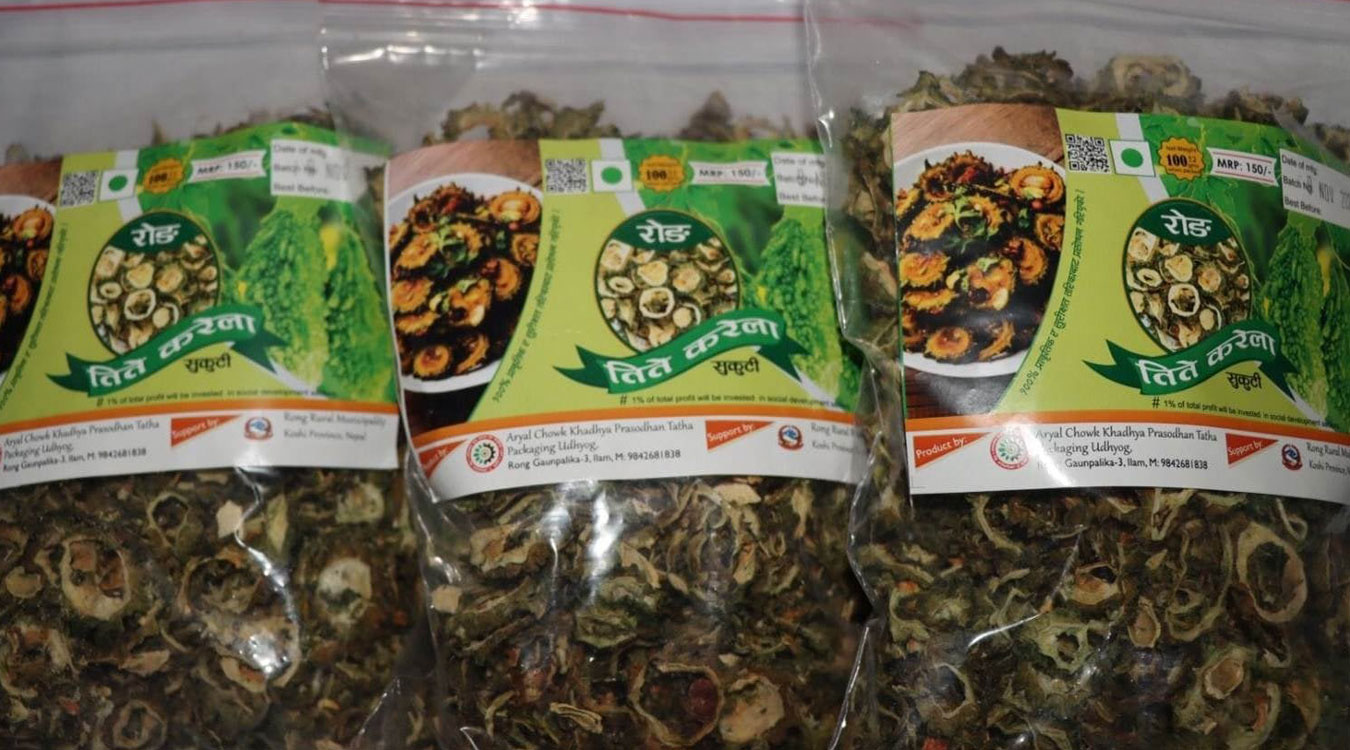 रोङका किसान तितेकरेलाको खेतीतर्फ आकर्षित