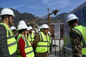 राष्ट्रपति पौडेलद्वारा द्रुतमार्गको निरीक्षण