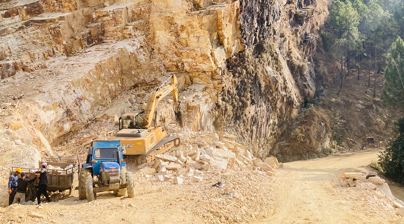 विश्व बैंकका तीन सडक एकसाथ स्तरोन्नति