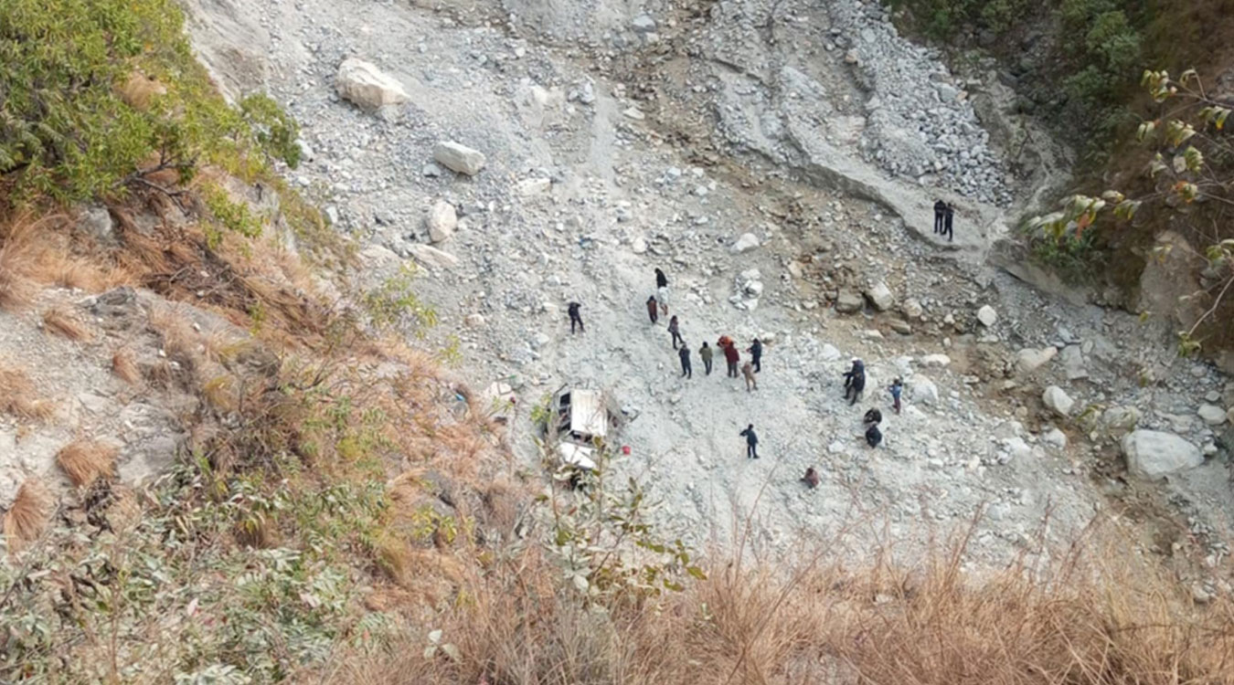 भँडारेखोलामा सुमो दुर्घटना हुँदा एकै परिवारका तीनजनाको मृत्यु