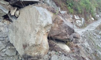 केन्यामा बाढीका कारण कम्तीमा १० जनाको मृत्यु