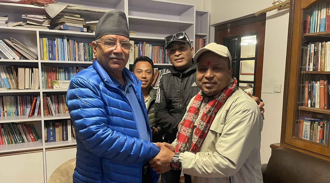 छत्तिस वर्षेदेखिका काँग्रेस माओवादी प्रवेश