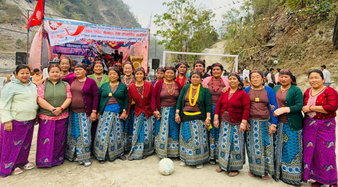 आमाहरुको फुटबल प्रतियोगिता