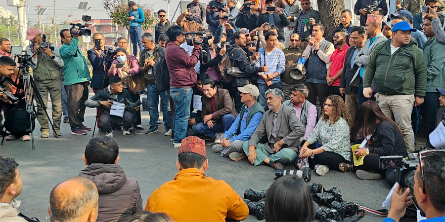 पत्रकार रजकप्रति श्रद्धाञ्जली, महासंघद्वारा दोषीमाथि कडा कारबाहीको माग