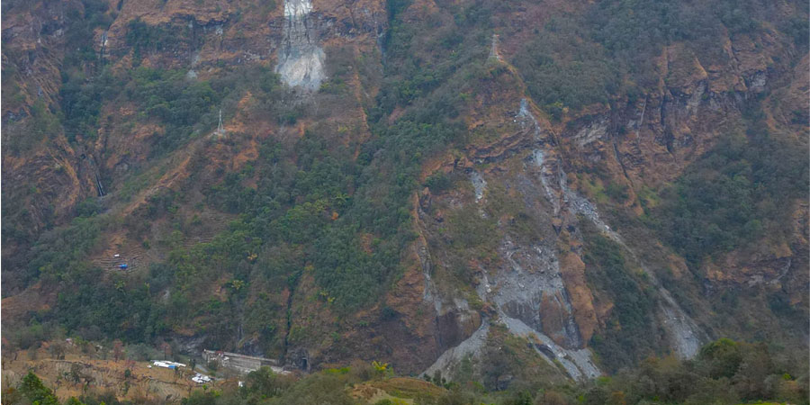 जलविद्युत् आयोजनाको बाँध पहिराको जोखिममा